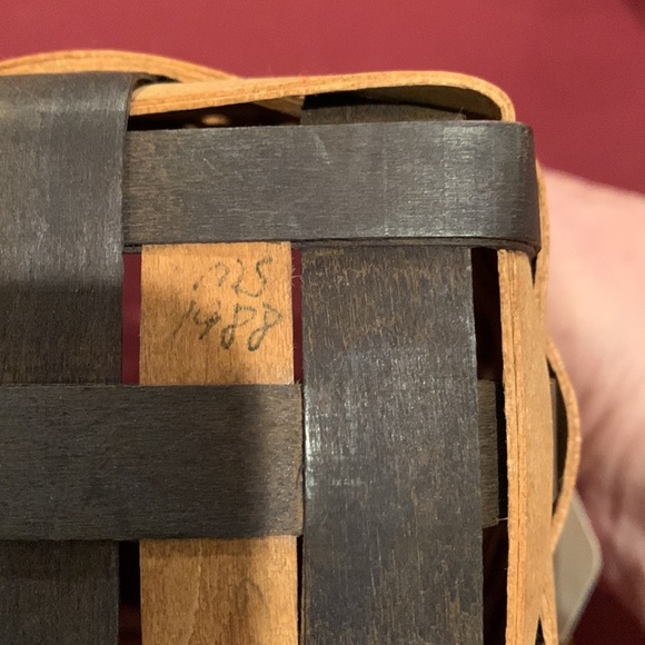 Longaberger Basket And Protector From 1988 - Picture 7 of 11